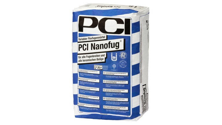 Nanofug, im Sack verpackt, stehend